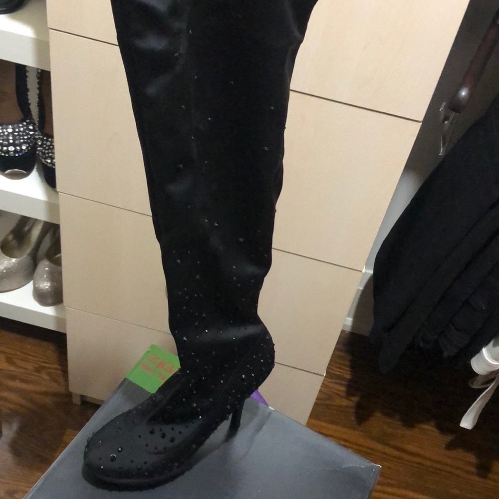 Over Knee Boots - Picture 2 of 3